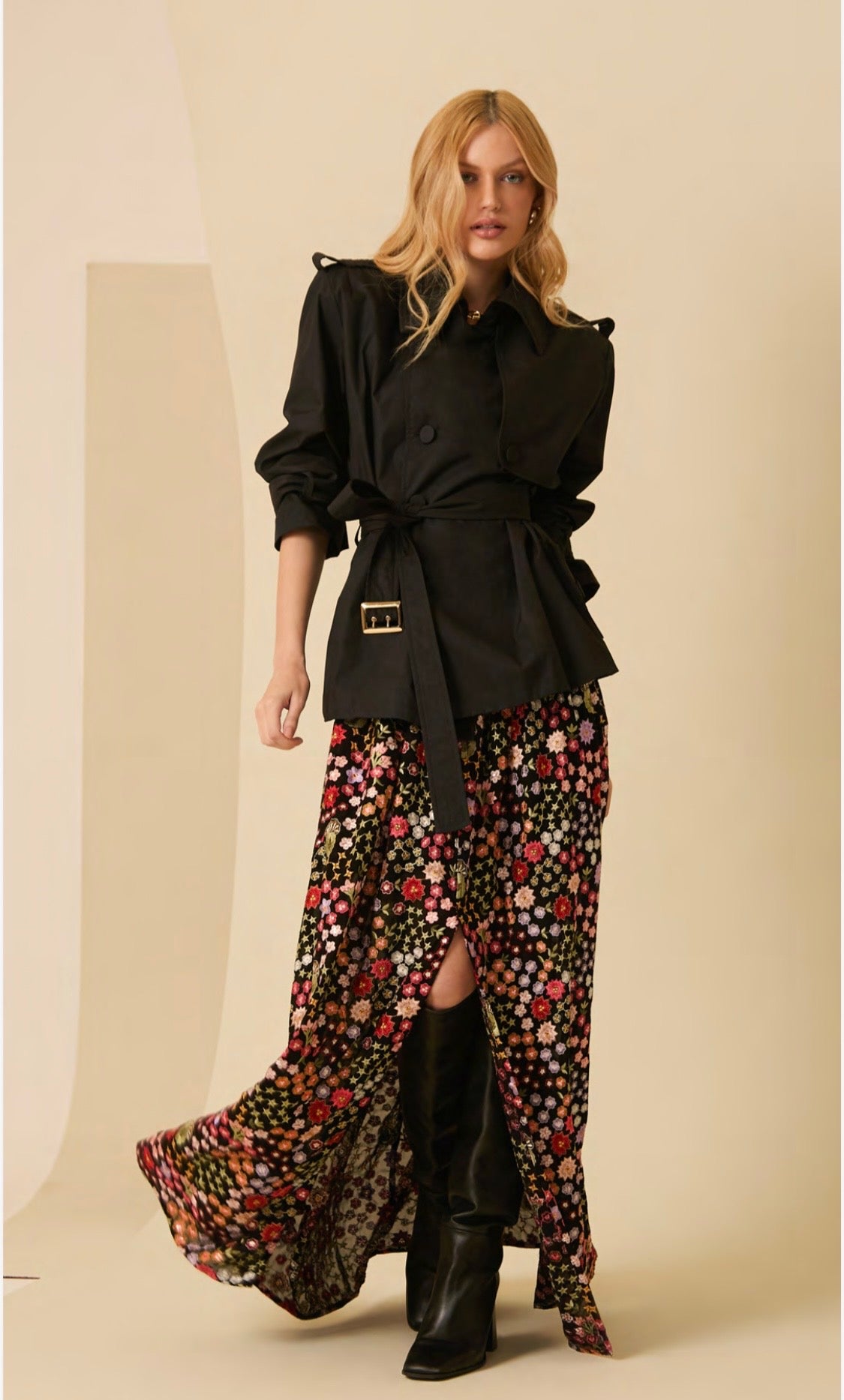 Trench Coat Curto Preto