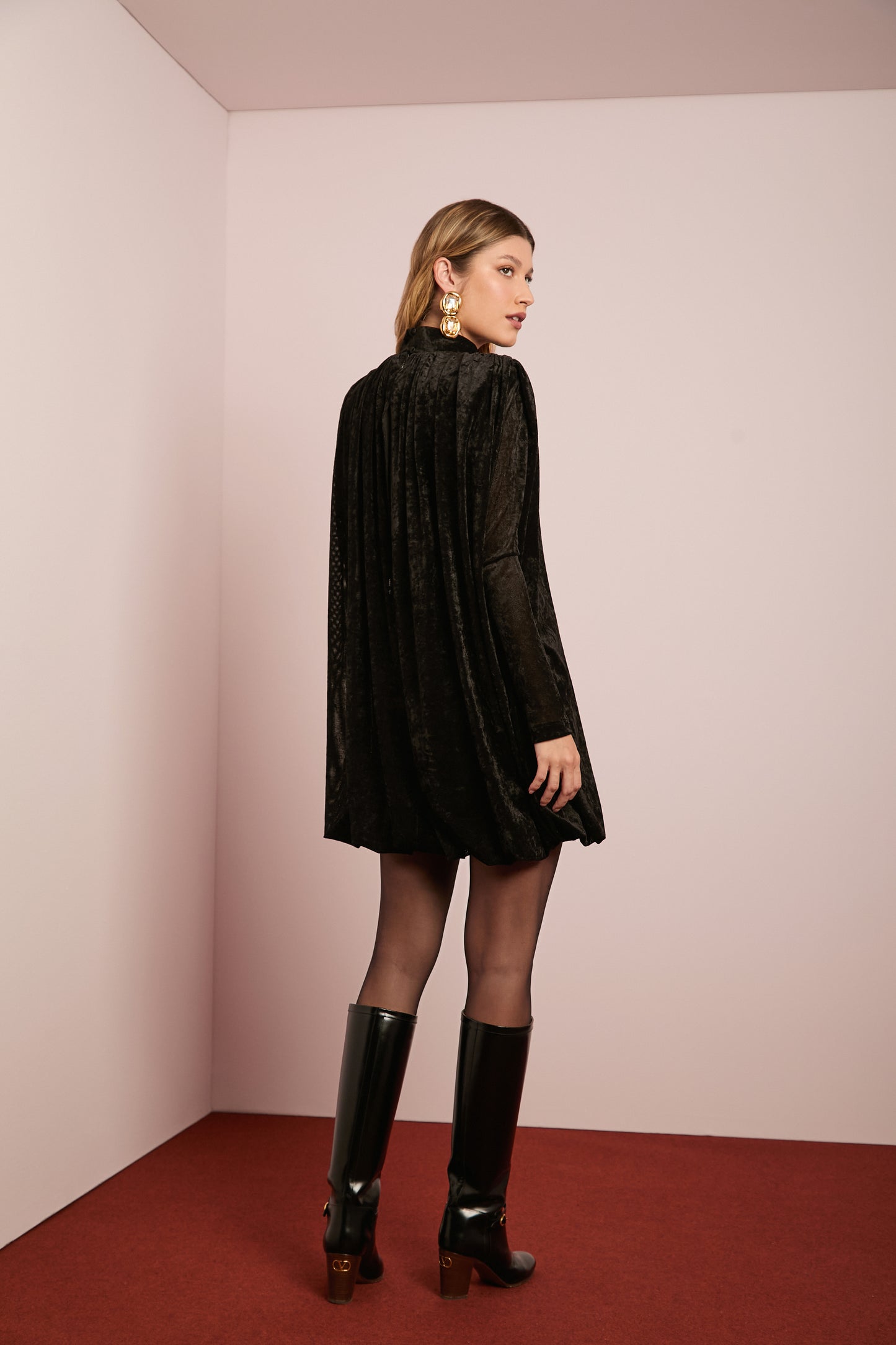 Vestido Gola Alta Veludo