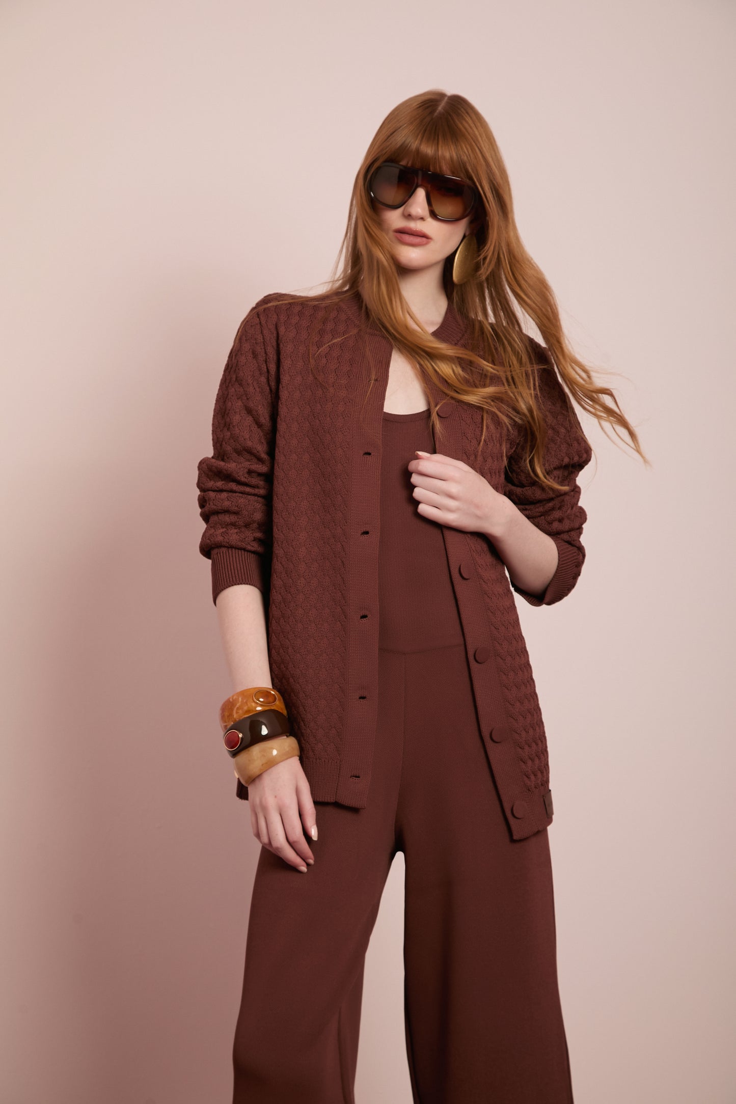 Conjunto Marrom de Tricot Macacão e Casaqueto