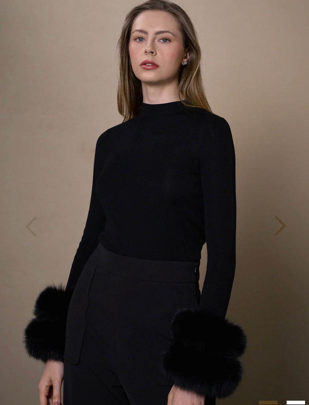 BLUSA PUNHOS MADRE REINA LÃ COM PELE PRETO