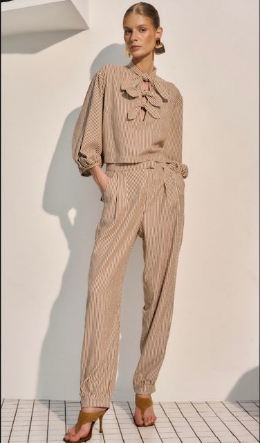 Conjunto listrada e calça jogger