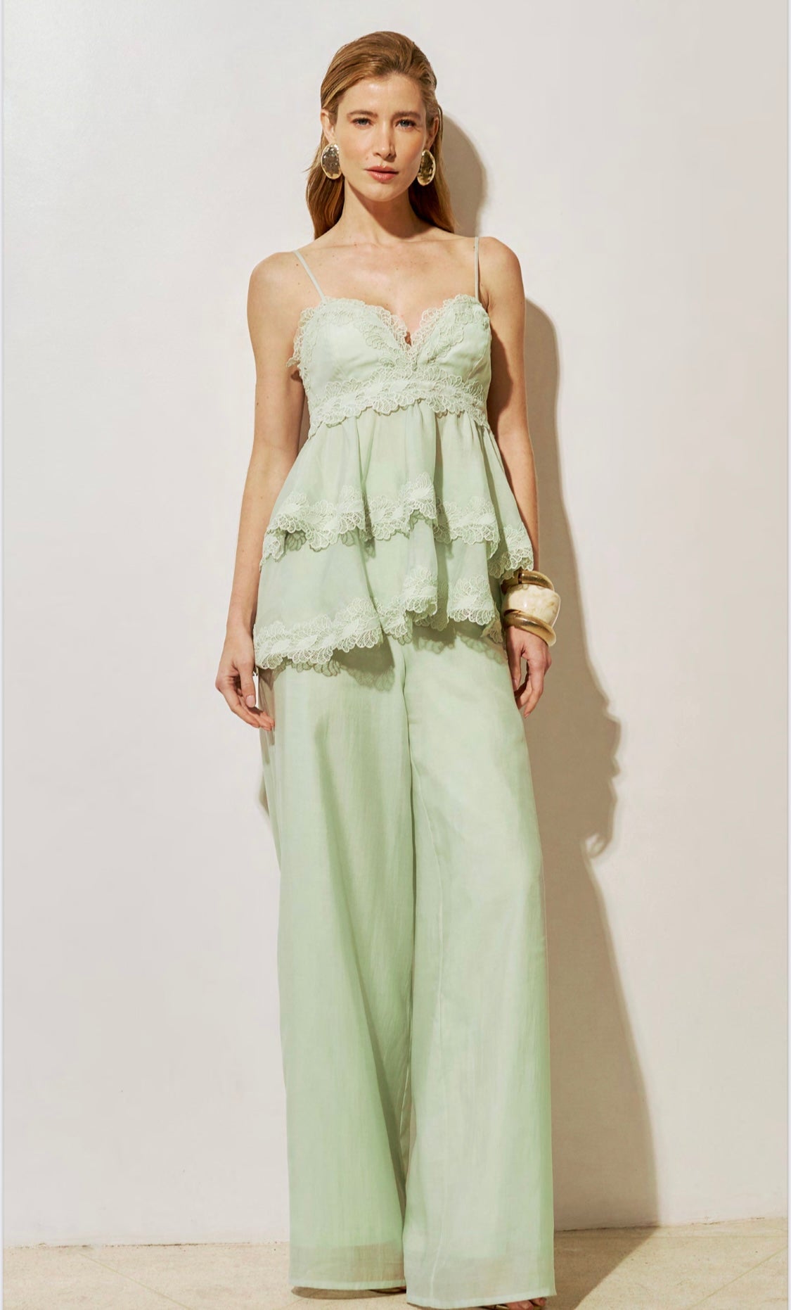 Conjunto Verde com Blusa de Renda e Calça