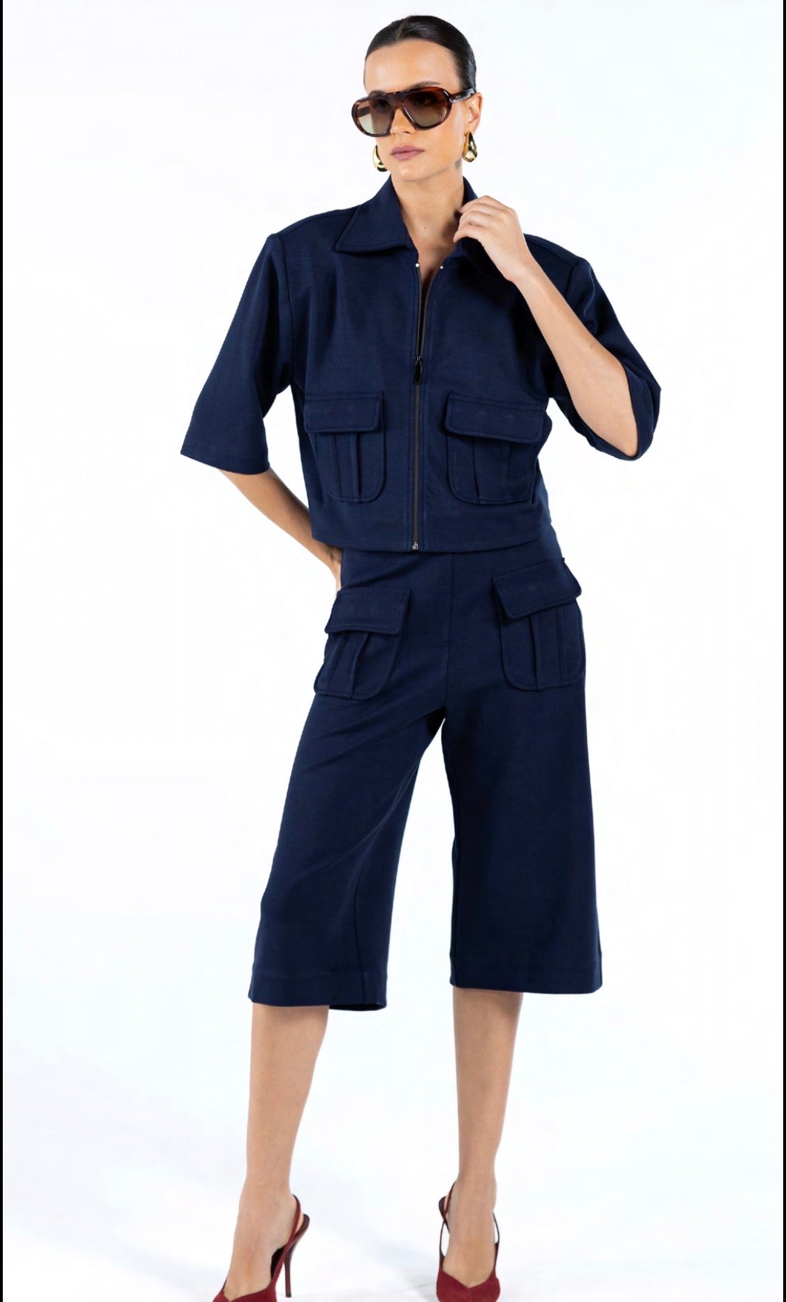 Conjunto Azul Marinho Casaco e Bermuda