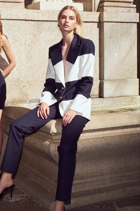 Conjunto Navy Azul Marinho e Off White Blazer e Calça